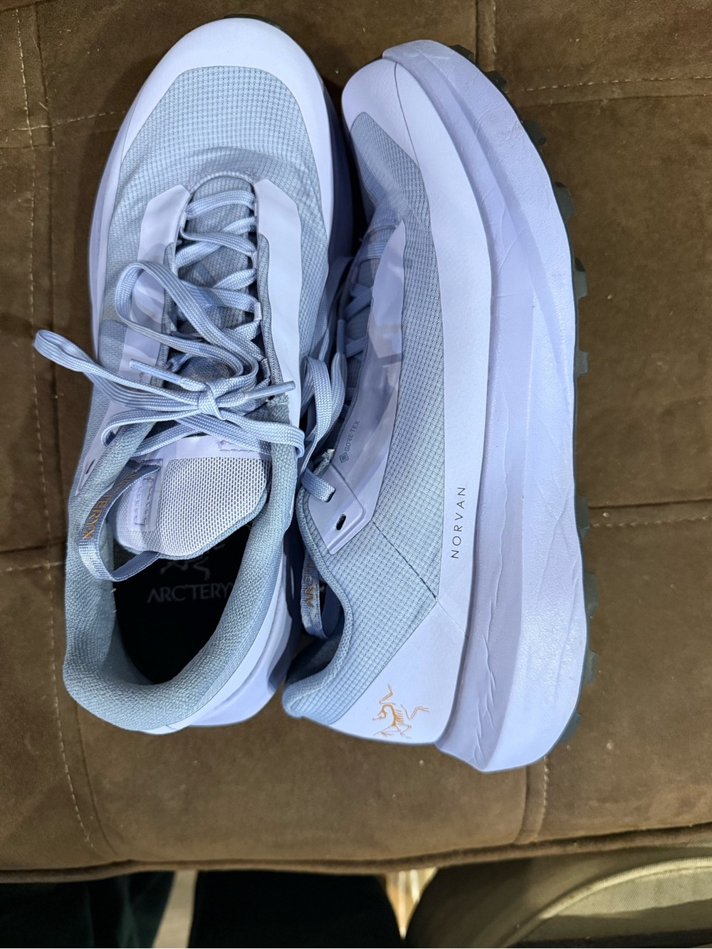 Arc'teryx Norvan trail running shoes lilac purple